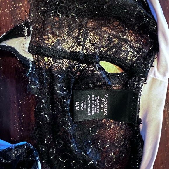 Victoria’s Secret Dream Angels soft pink and black lace thong, sz M - Picture 5 of 6